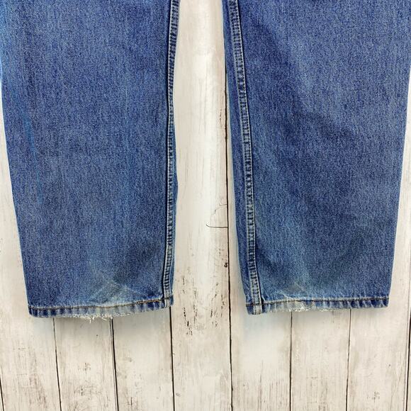 Levi's 550 Medium Wash Distressed Relaxed Fit Straight Leg Jeans Size 38x34 - Picture 9 of 13